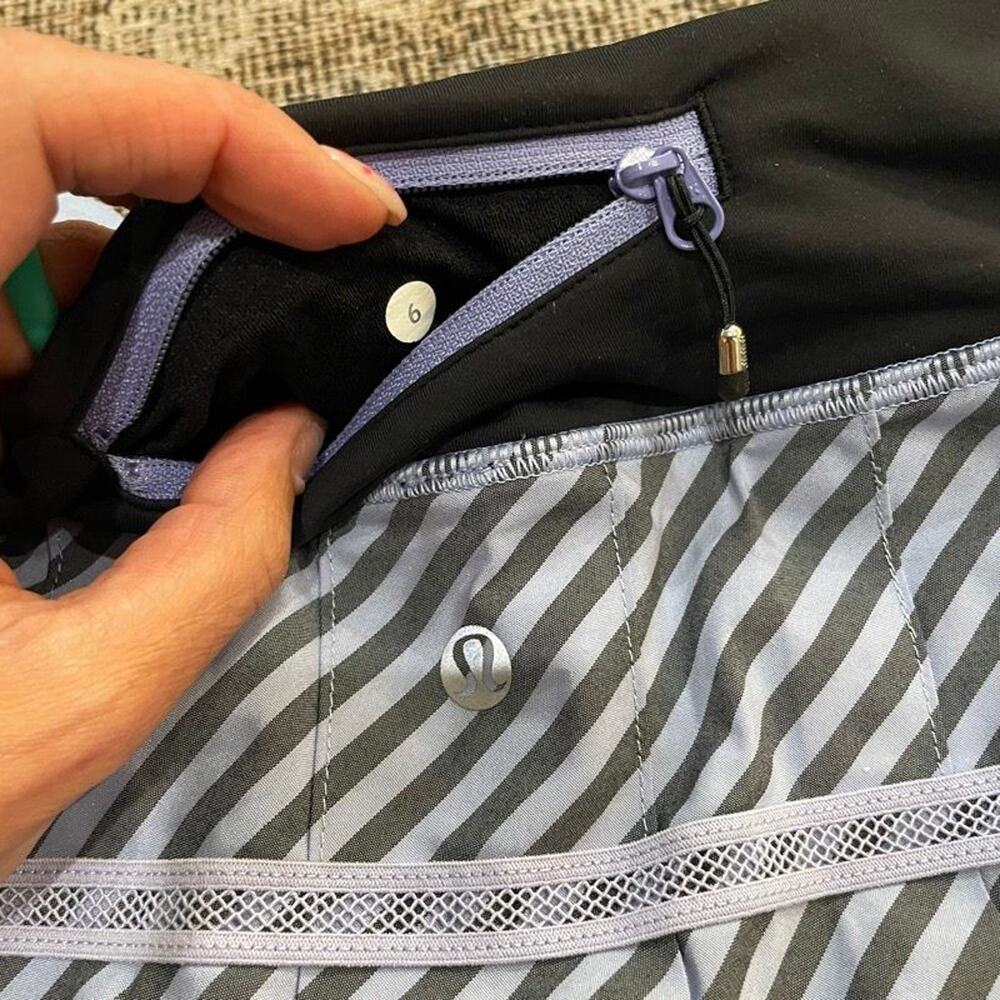 Lululemon Pace Setter Skirt Skort Size 6 Gray White Stripe Pleated Tennis Run